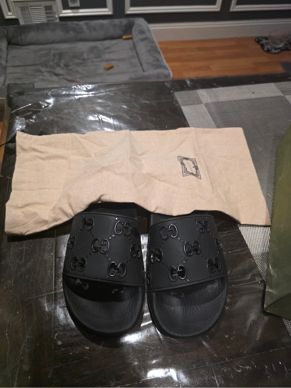 Gucci GG Rubber Slides Black Women’s Size 9 - Picture 2 of 7